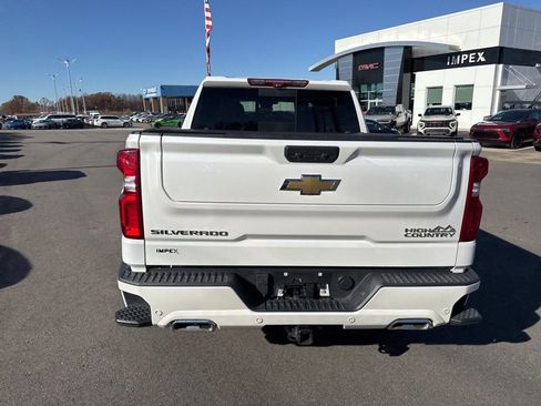 Used 2023 Chevrolet Silverado 1500 High Country w/ High Country Premium Package image 4