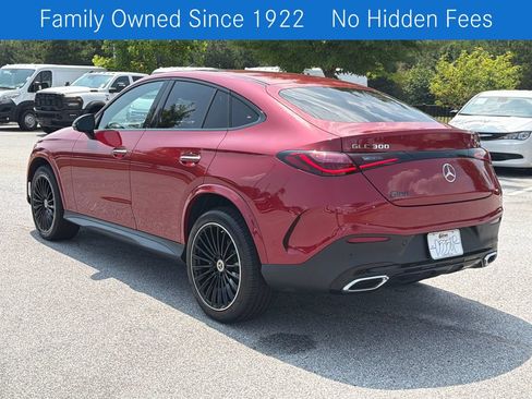 Used 2024 Mercedes-Benz GLC 300 4MATIC image 5