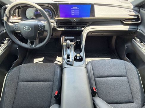 Certified 2024 Toyota Crown AWD/4WD image 15