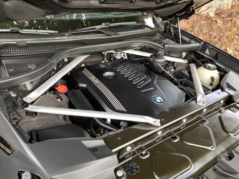 Used 2020 BMW X7 xDrive40i w/ Premium Package AWD/4WD image 17