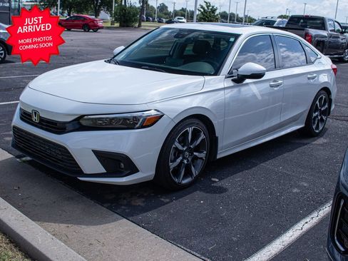 Used 2024 Honda Civic Touring image 1