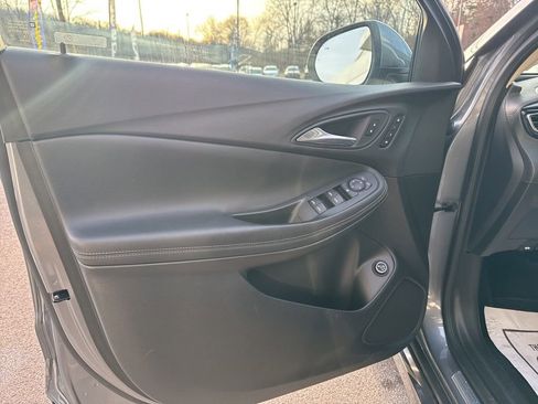 Used 2021 Buick Encore GX Essence w/ Advanced Technology Package image 20