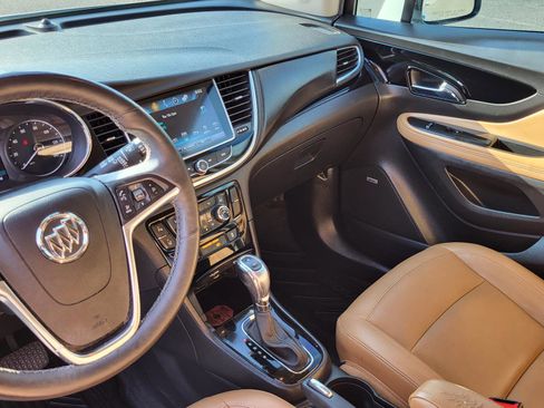 Used 2018 Buick Encore Premium image 26