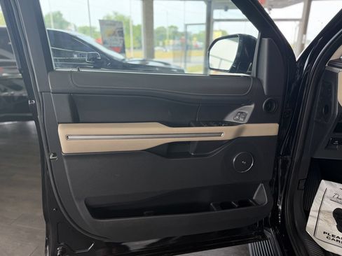 Used 2024 Ford Expedition Max Limited AWD/4WD image 44