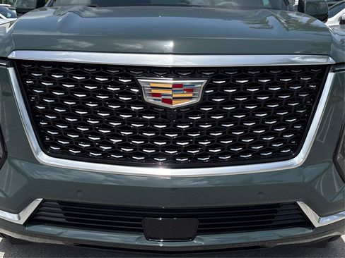 New 2026 Cadillac Escalade ESV 4WD image 15