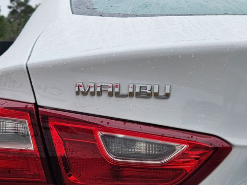 Used 2025 Chevrolet Malibu LT image 30