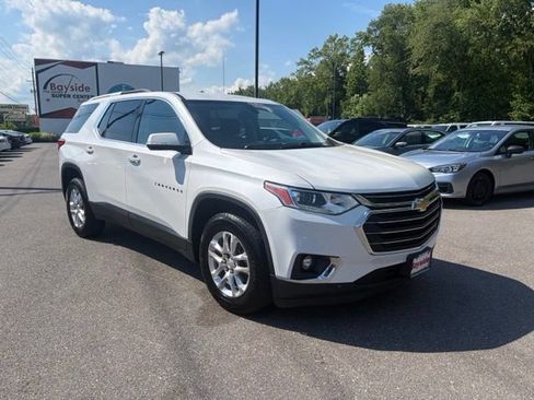 Used 2018 Chevrolet Traverse LT FWD image 26