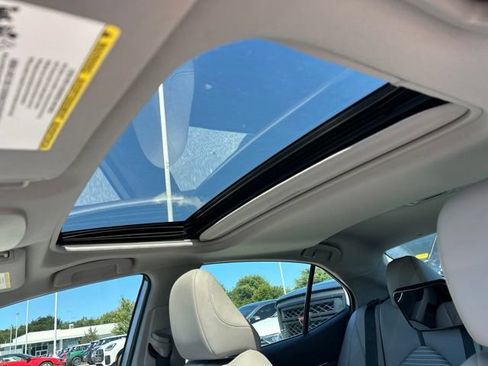 Used 2023 Toyota Camry SE w/ Convenience Package FWD image 31