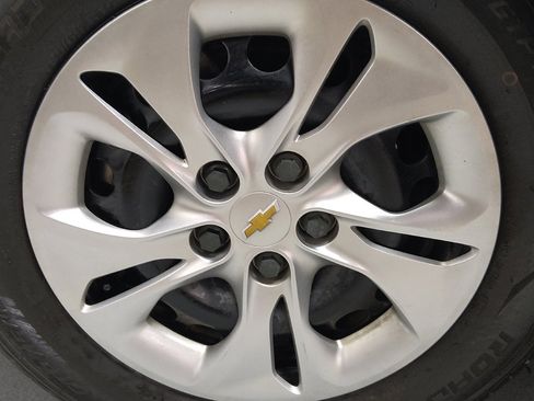 Used 2019 Chevrolet Cruze LS FWD image 31