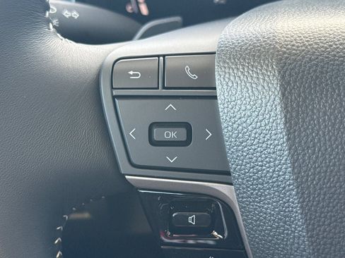 New 2026 Toyota Camry SE image 27