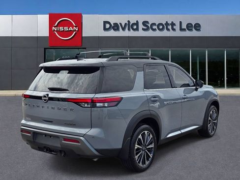 Used 2026 Nissan Pathfinder Platinum w/ Cargo Package FWD image 7