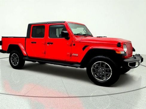 Used 2020 Jeep Gladiator Overland w/ Uconnect 4C Nav & Sound Group AWD/4WD image 3