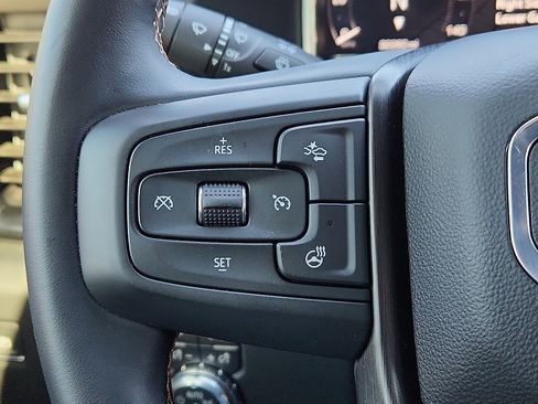 Used 2024 GMC Sierra 2500 AT4 w/ AT4 Premium Plus Package image 18