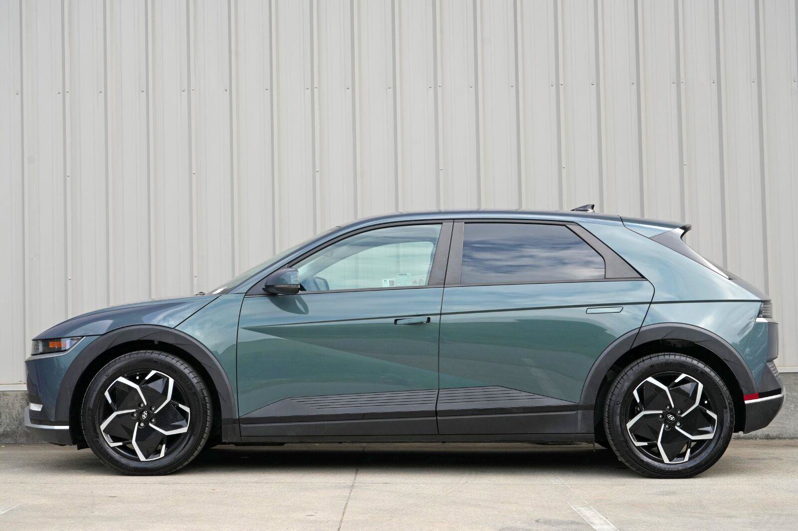 Used 2024 Hyundai Ioniq 5 SE RWD image 9