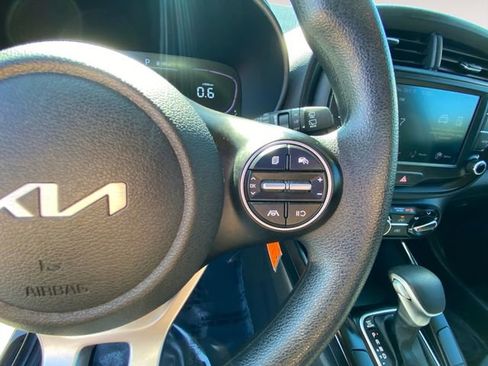 Used 2023 Kia Soul LX w/ LX Technology Package FWD image 20