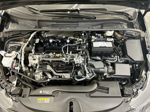 Used 2025 Toyota Corolla LE FWD image 33