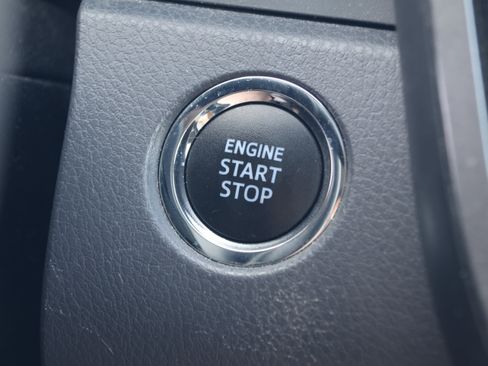 Used 2019 Toyota Camry SE w/ Audio Package FWD image 21