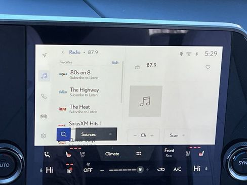 Certified 2025 Lexus RX 350 Premium w/ Accessory Package (Z1) image 20