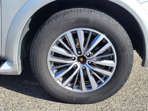 Used 2022 Nissan Armada SL image 9