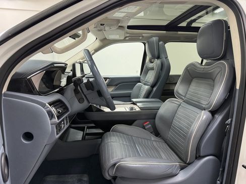 Used 2022 Lincoln Navigator Black Label AWD/4WD image 13