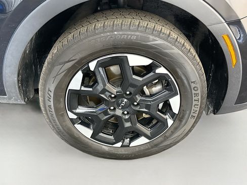 Used 2024 Kia Sorento S AWD/4WD image 32