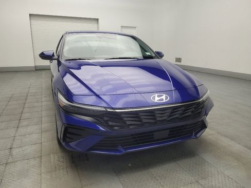 Used 2025 Hyundai Elantra SEL FWD image 14