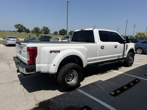 Used 2018 Ford F350 Lariat w/ Chrome Package AWD/4WD image 2