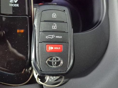 New 2026 Toyota Crown Signia AWD/4WD image 30