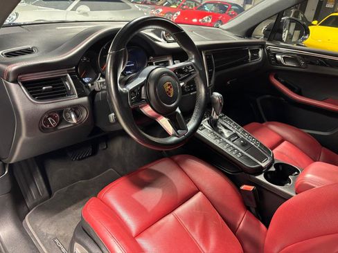 Used 2018 Porsche Macan GTS image 7