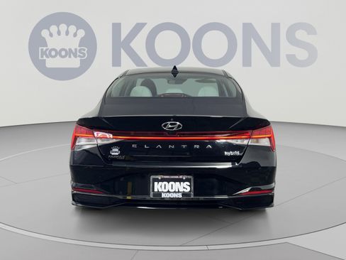 Used 2022 Hyundai Elantra Limited w/ Cargo Package FWD image 10