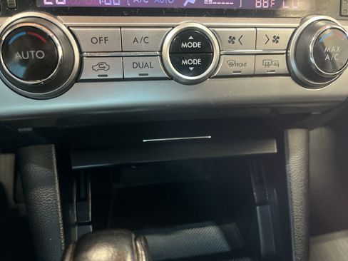 Used 2017 Subaru Outback 2.5i Limited AWD/4WD image 31