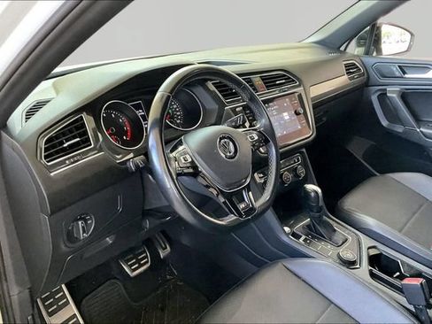 Used 2020 Volkswagen Tiguan SE R-Line AWD/4WD image 12