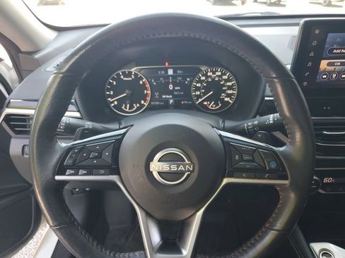 Certified 2023 Nissan Altima 2.0 SR FWD image 18
