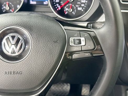 Used 2020 Volkswagen Tiguan SE w/ 3rd Row Seat Package AWD/4WD image 21