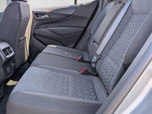 Used 2023 Chevrolet Equinox LT FWD image 18