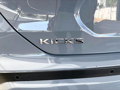 Certified 2023 Nissan Kicks SV FWD image 10