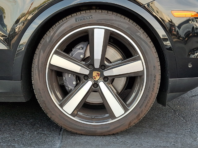 Certified 2025 Porsche Cayenne Coupe AWD/4WD image 12