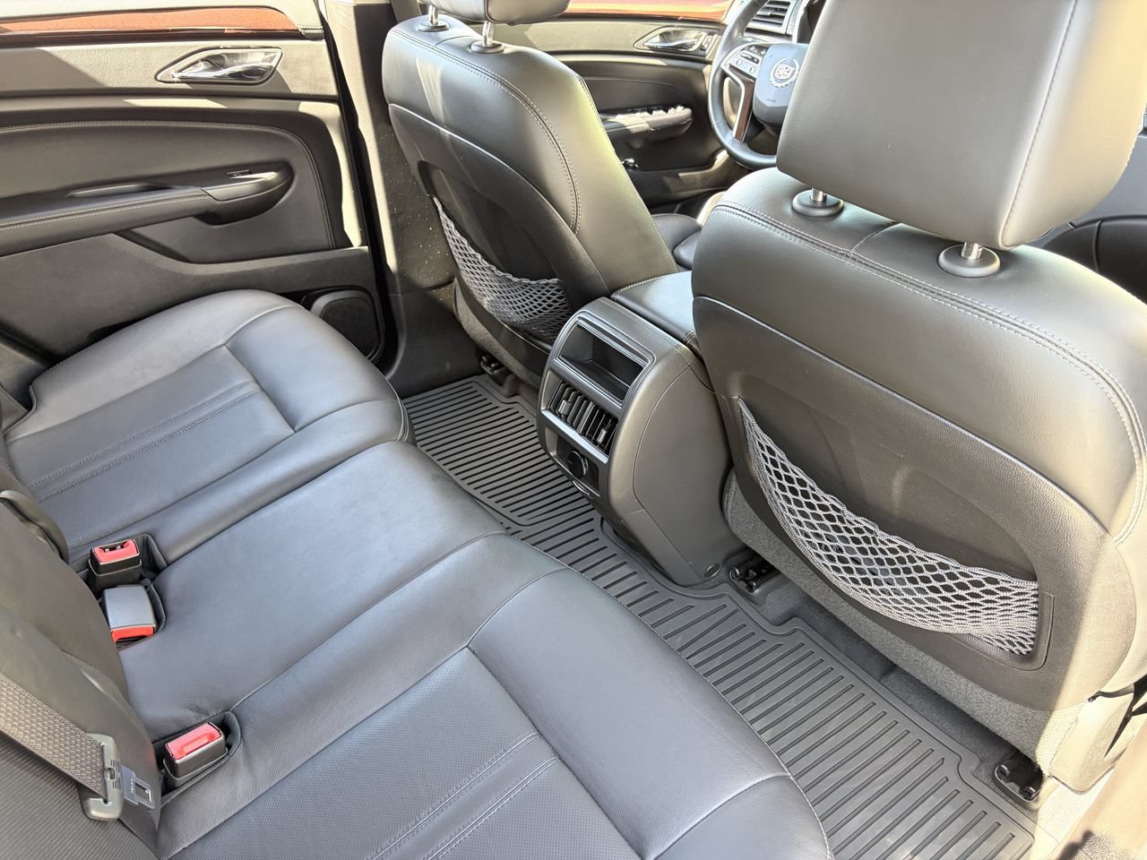 Used 2015 Cadillac SRX Luxury w/ Driver Awareness Package FWD image 14