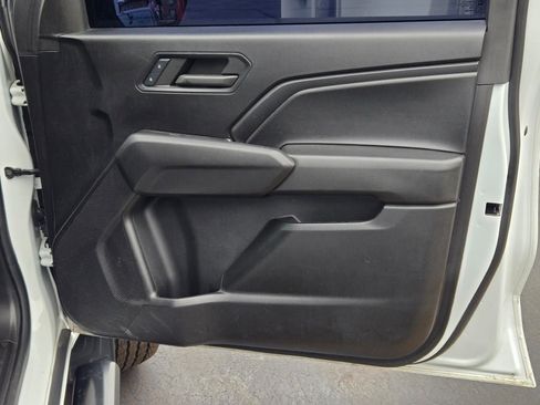 Used 2024 Chevrolet Colorado Trail Boss w/ Advanced Trailering Package AWD/4WD image 6