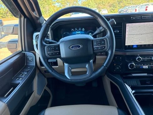 Used 2023 Ford F250 Lariat w/ Black Appearance Package image 13