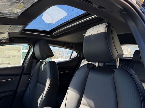 New 2026 MAZDA MAZDA3 Hatchback w/Premium Plus Pkg image 23