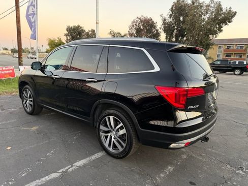 Used 2018 Honda Pilot Touring image 8