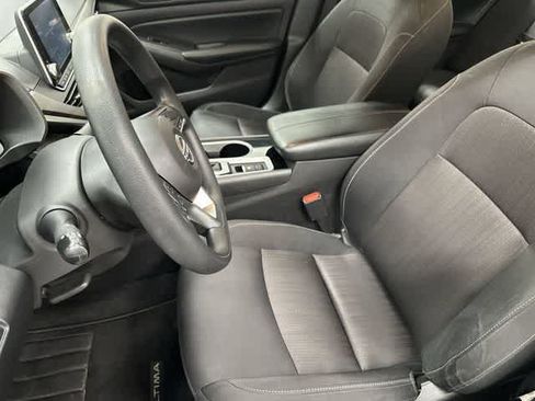 Used 2024 Nissan Altima 2.5 SV AWD/4WD image 10