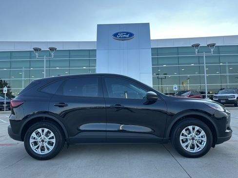 Used 2025 Ford Escape Active FWD image 26