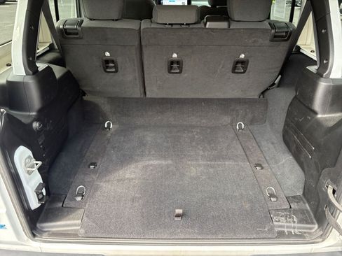 Used 2024 Jeep Wrangler Unlimited Sahara AWD/4WD image 19