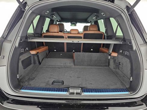 New 2026 Mercedes-Benz GLS 580 4MATIC image 17
