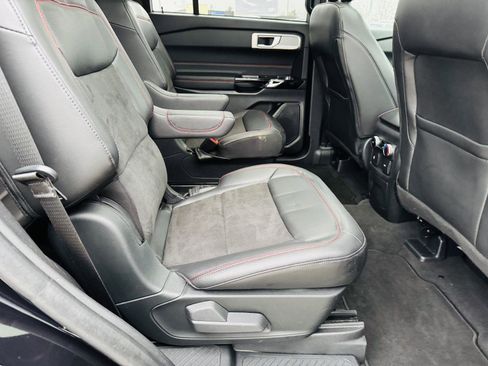 Used 2023 Ford Explorer ST-Line image 35