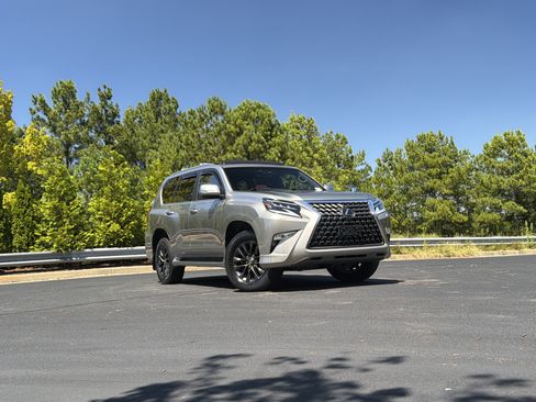 Used 2023 Lexus GX 460 Premium w/ Premium Package AWD/4WD image 28