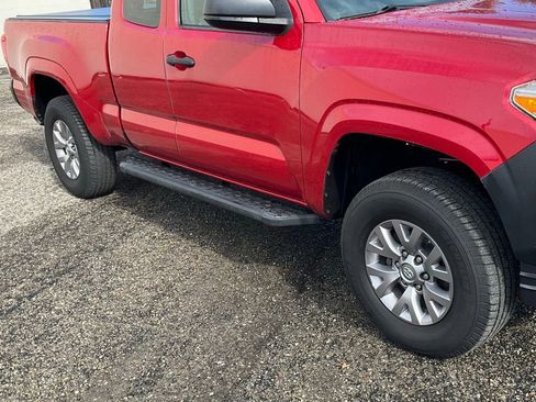 Used 2016 Toyota Tacoma SR5 image 14