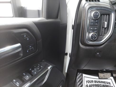 Used 2021 GMC Sierra 2500 AT4 w/ AT4 Preferred Package image 18